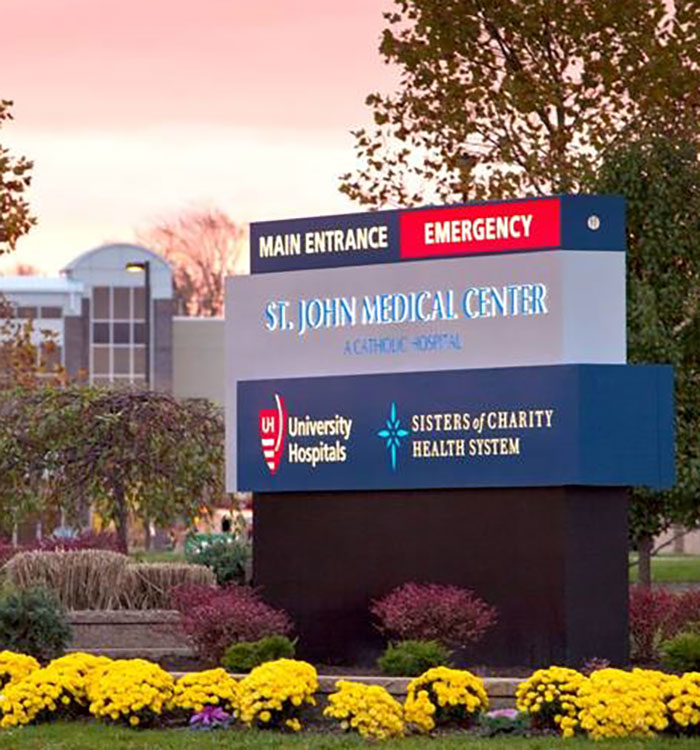 exterior photo of UH St. John signage