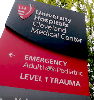 Thumbnail image of th Level 1 Trauma Center sign at UH main campus.